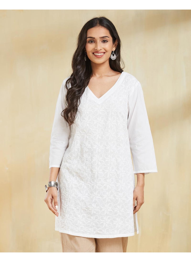 White Cotton Slim Fit Chikankari Short Kurta