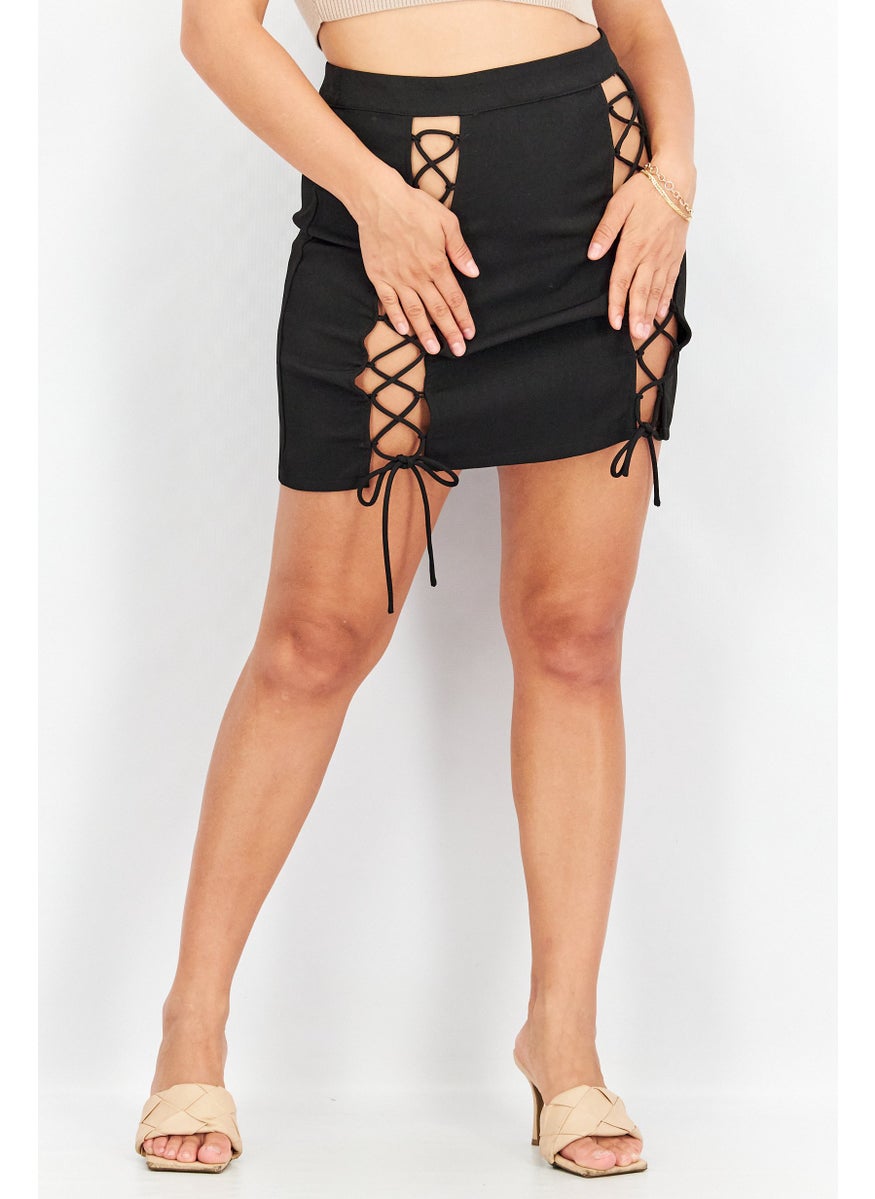 Women Textured Mini Skirt, Black