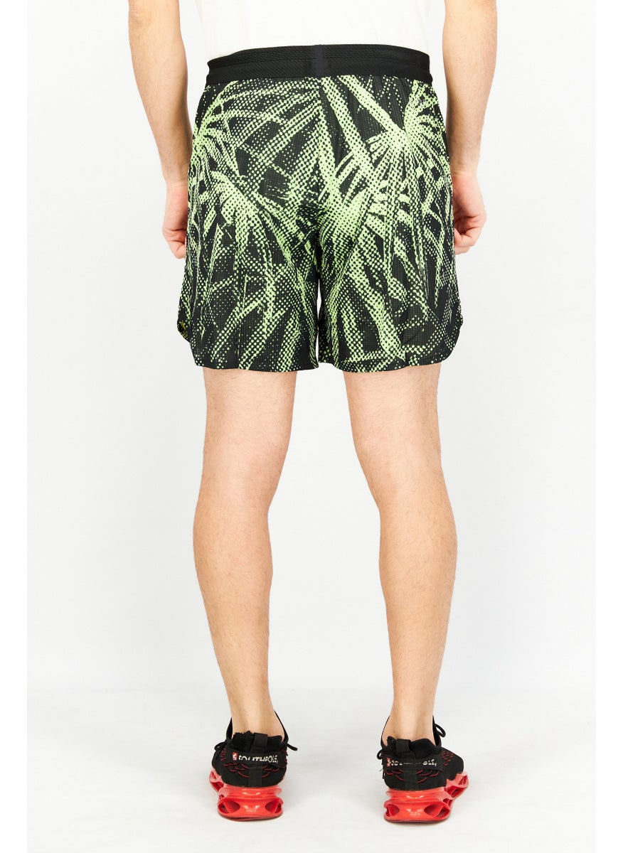 Men Sportswear Fit 7 Inseam Brand Logo Training Short, Black/Green