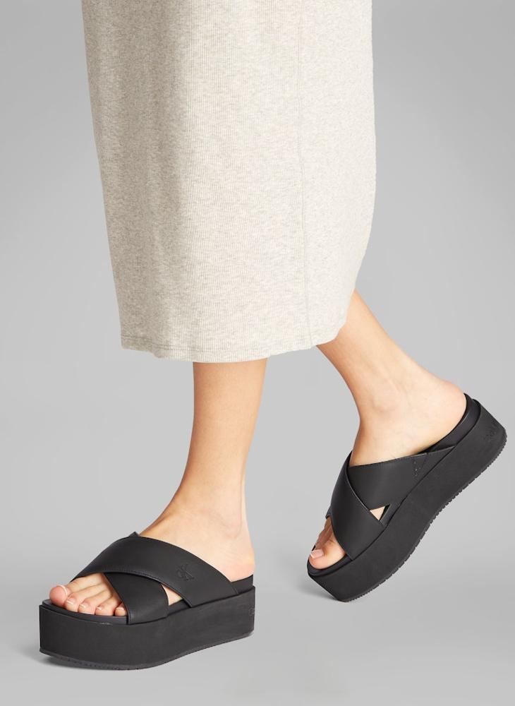 LEATHER SANDALS