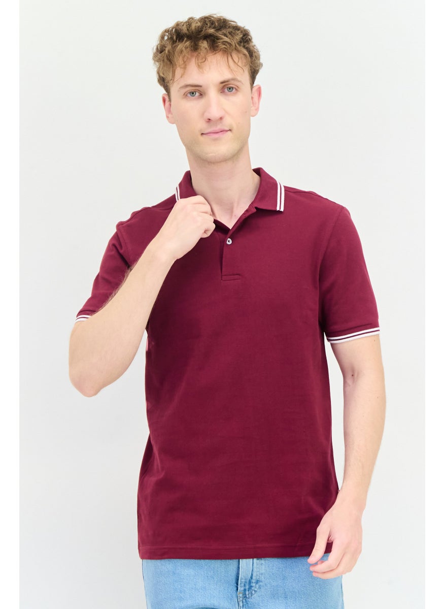 Men Regular Fit Textured Short Sleeves Polo Shirt, Maroon