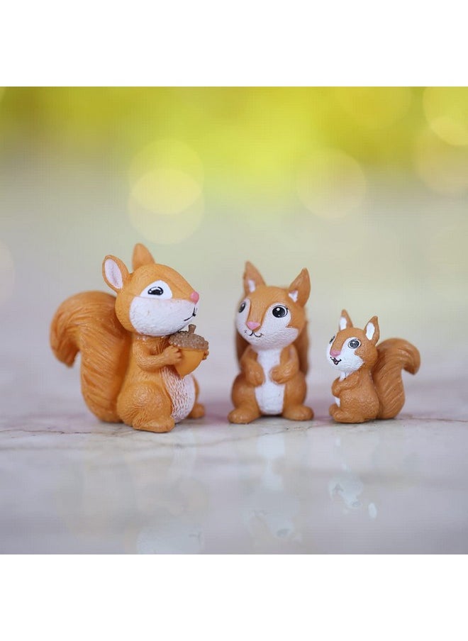 Wonderland Miniature Toys Set of 3 Family Mini Squirrel