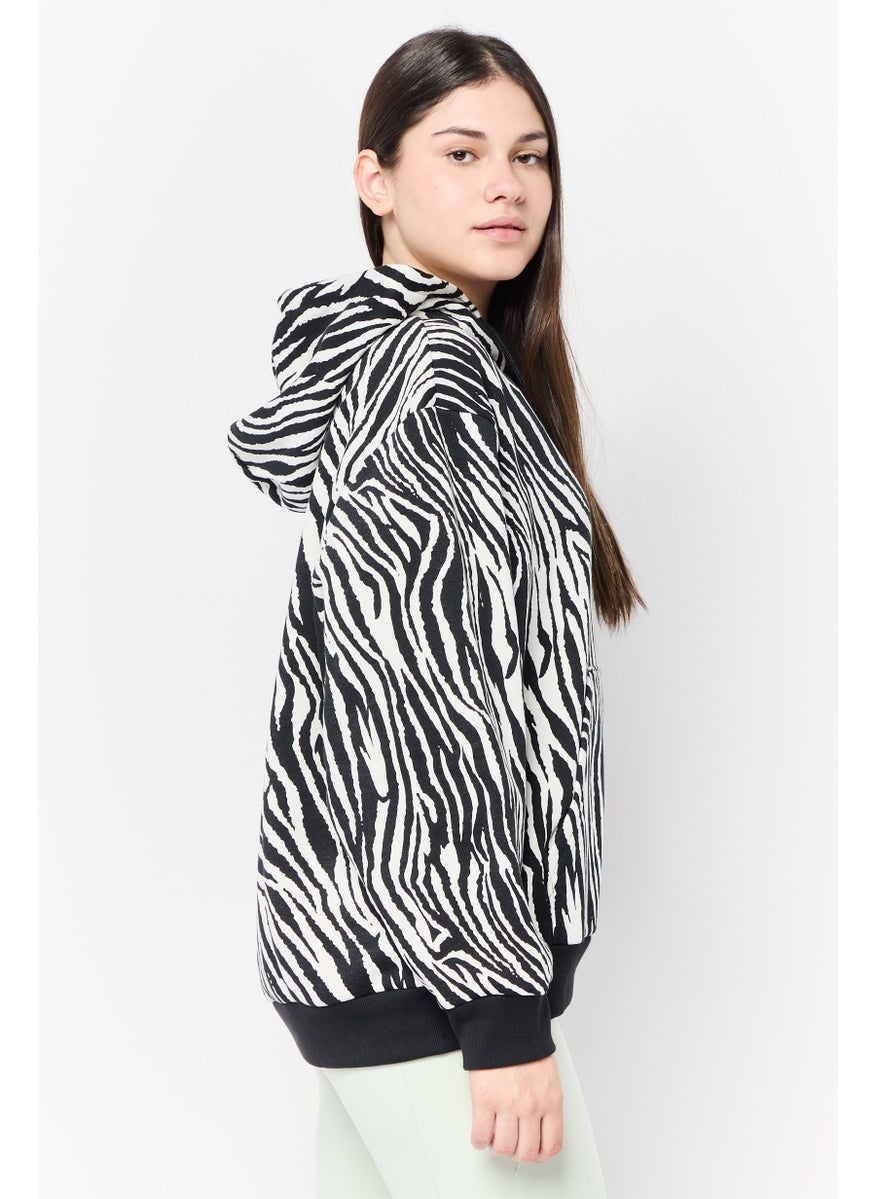 Women Sportswear Fit Long Sleeves Outdoor Sweatshirt, Multicolour