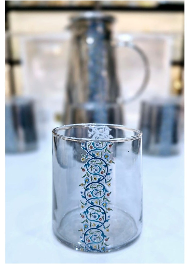 Stylish Glass Pitcher Set With Six Matching Tumblers Perfect For Serving Beverages Sleek Design With A Metal Lid And Handle Ideal For Modern Dining Setting