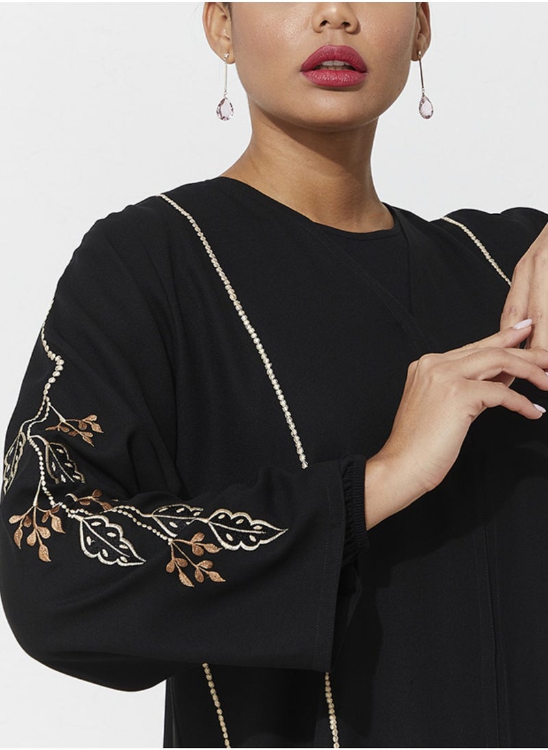 Abaya with Brown design with wide sleeves