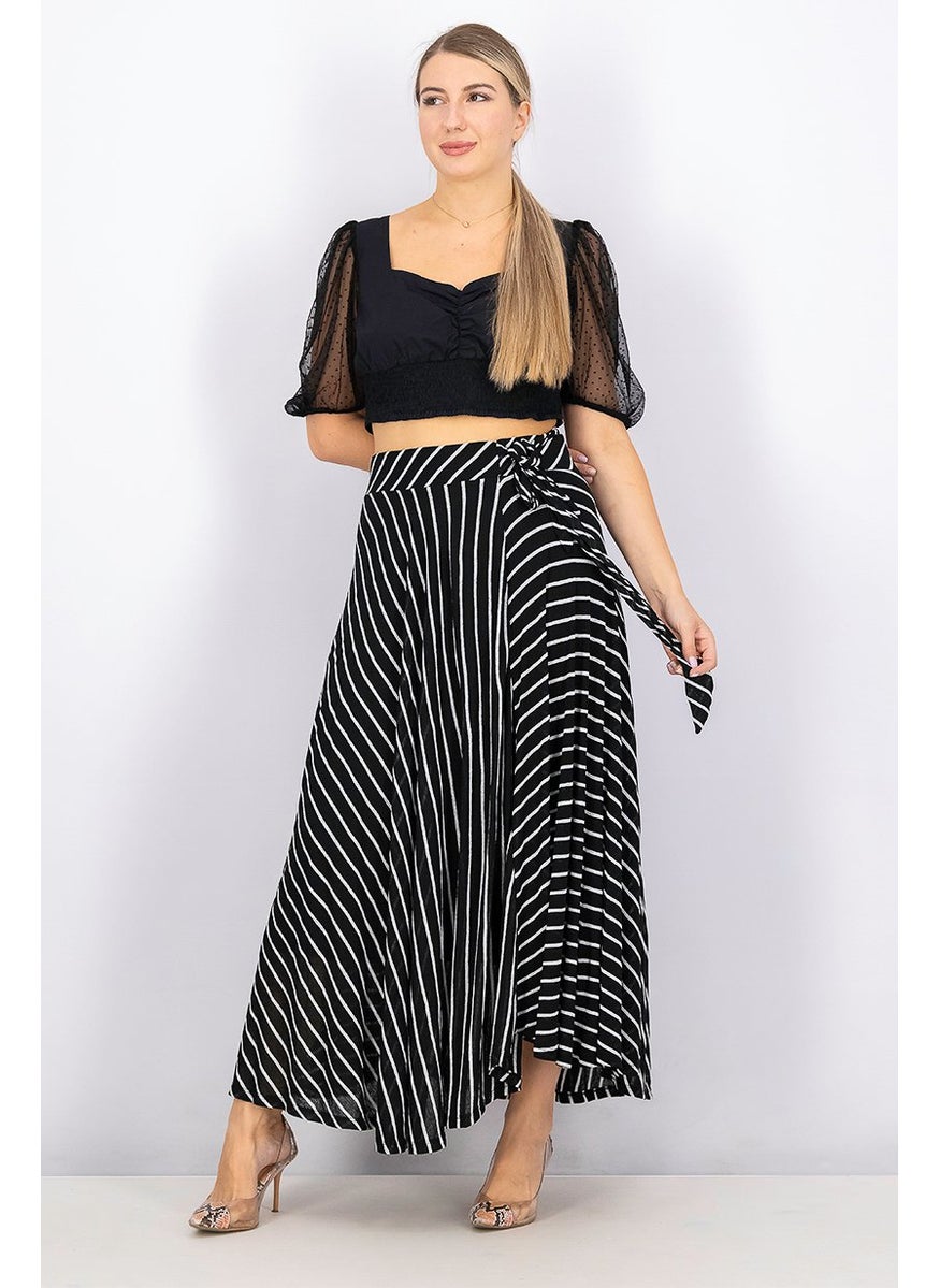 Women Knitted Pull,On Maxi Skirt, Black and White