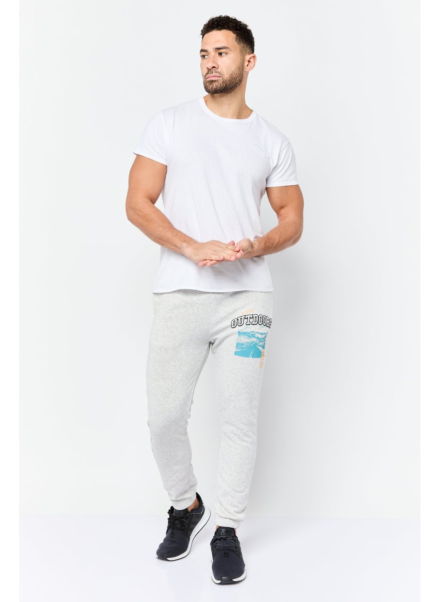 Men Regular Fit Graphic Print Sweatpants, Light Grey