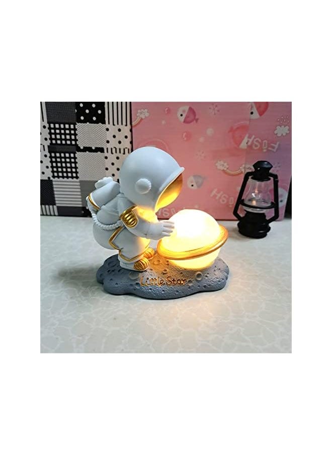 3D Astronaut Moon Lamp LED Spaceman Night Light for Kid's Room, Victory Salute Spaceman Resin Sculpture Living Room Children Bedroom Bedside Table Lamp Night Light Decor