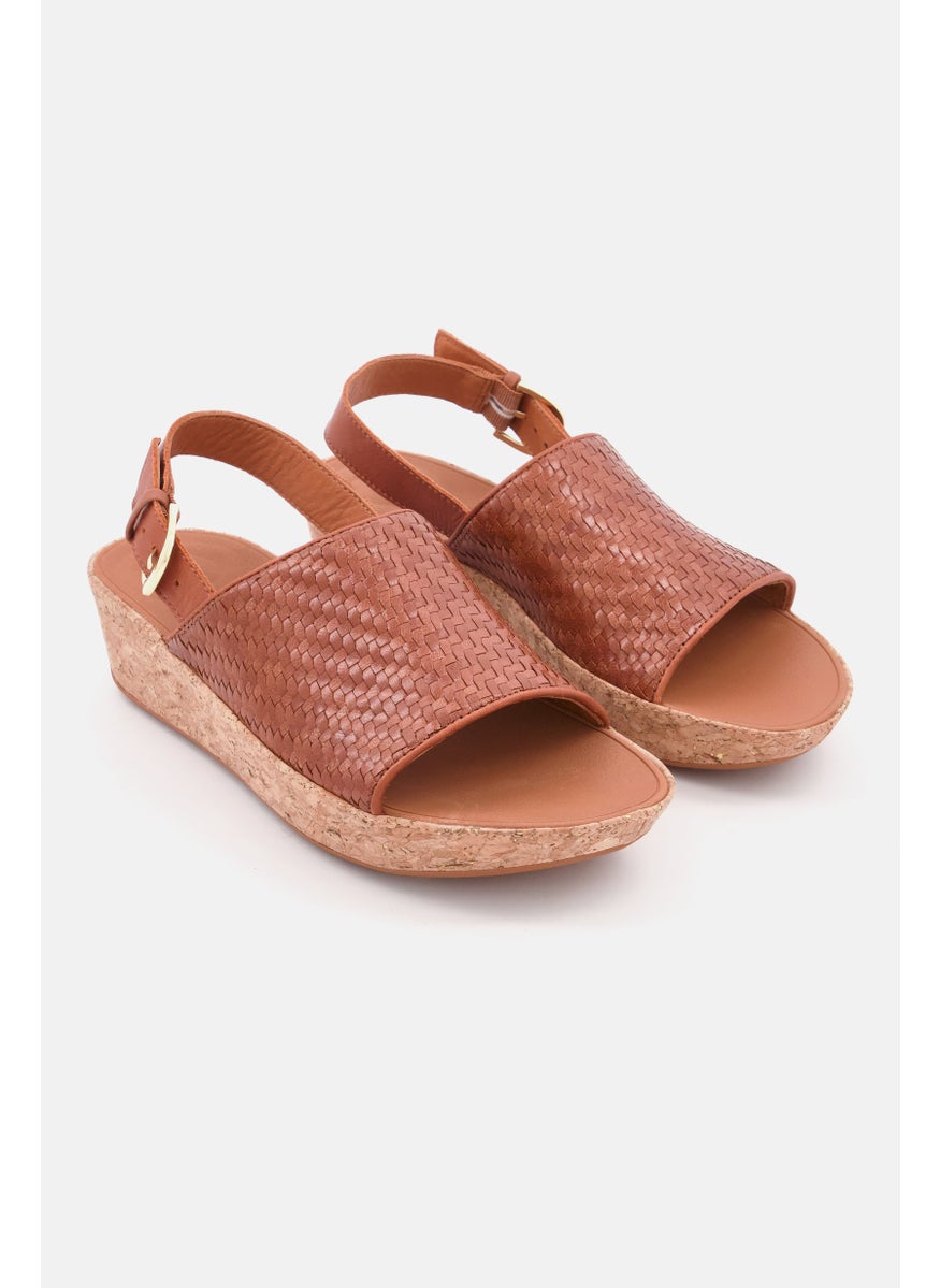 Women Bali Back Adjustable buckle Textured Casual Sandal, Brown