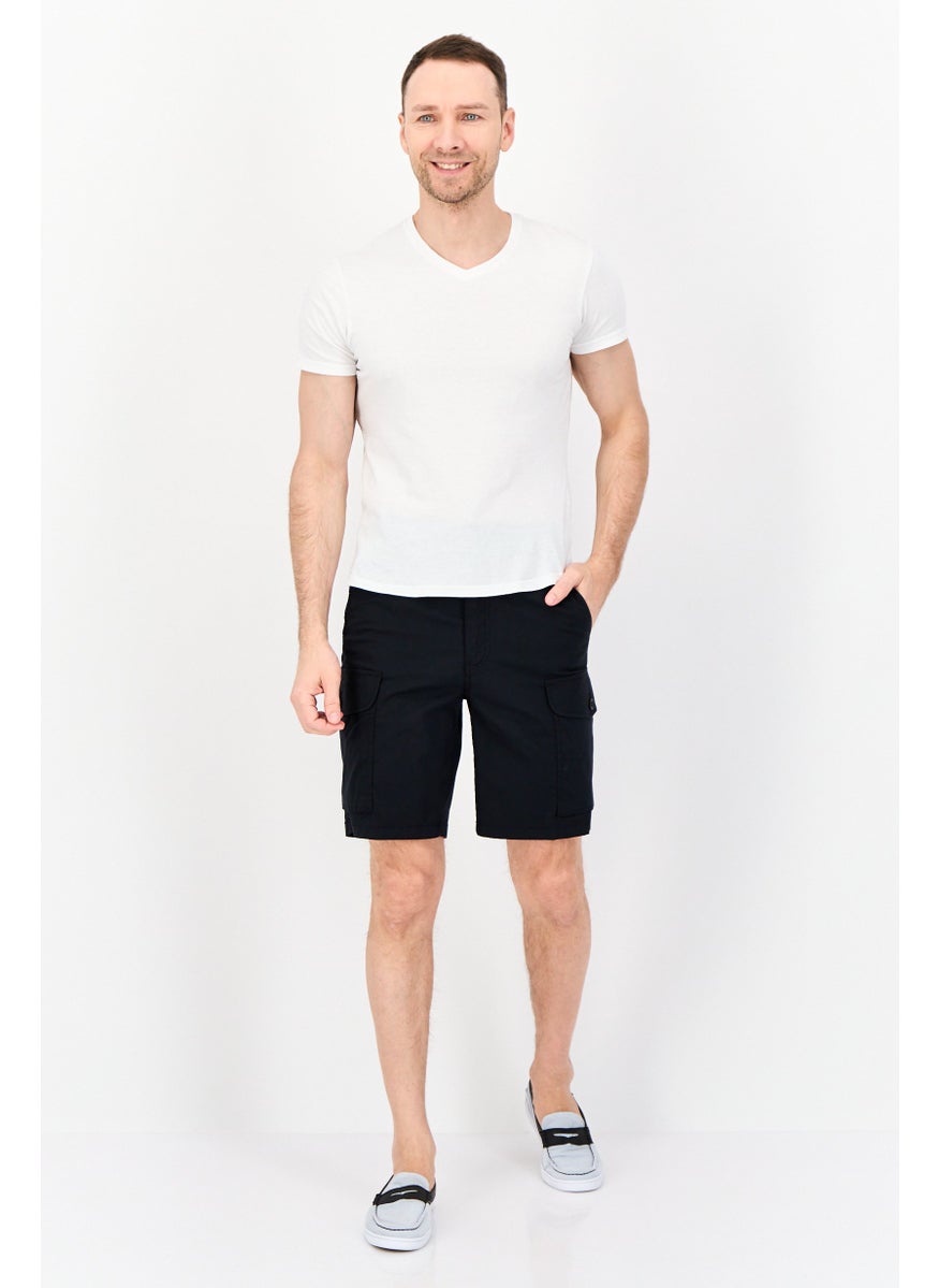 Men Solid Cargo Shorts, Black