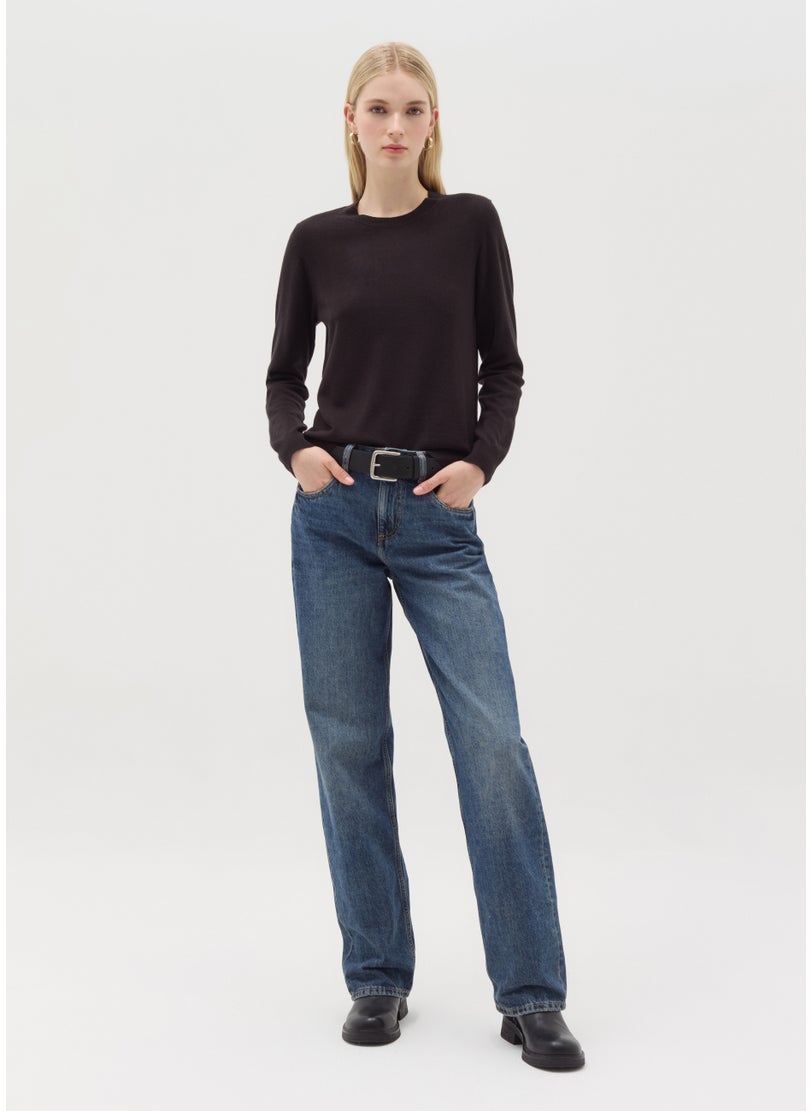 Top with long sleeves and round neck