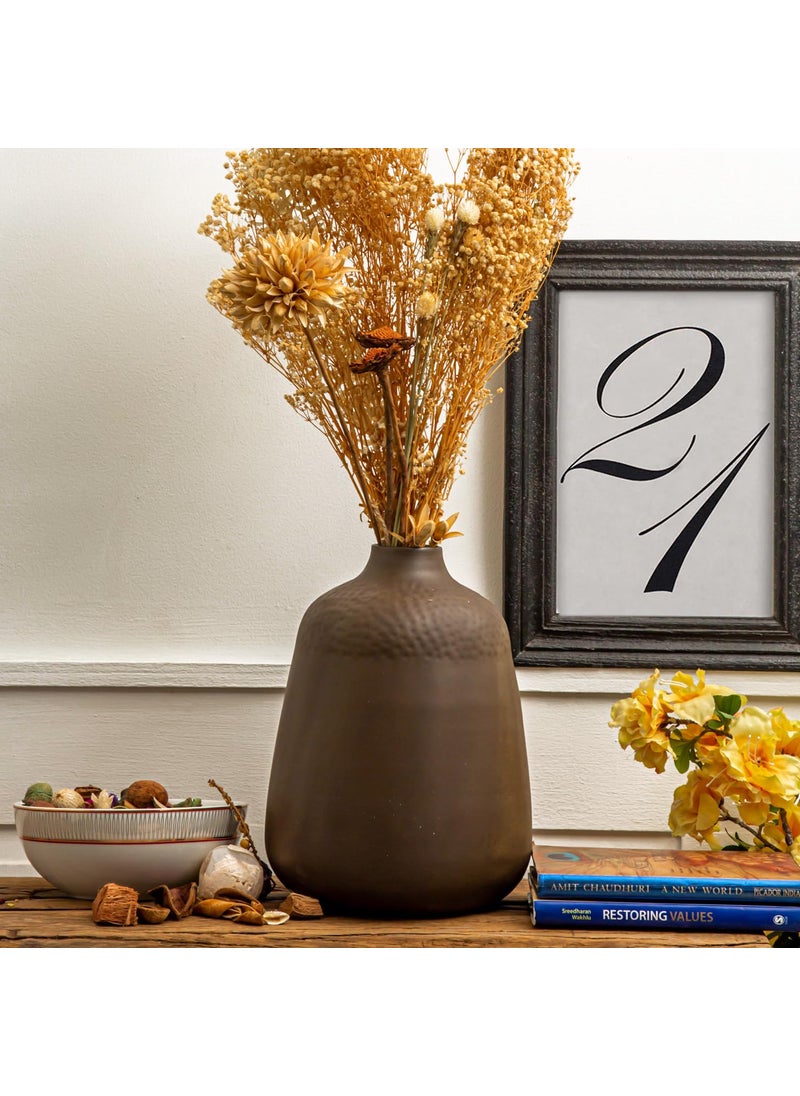 LIVING SHAPES Grunt Vase Handcrafted Rustic Iron Vase for Natural Elegance