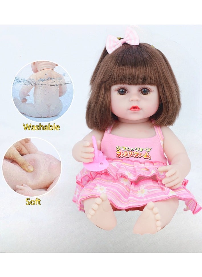 Reborn Baby Doll,38cm Simulation Baby Doll With Pacifier, Bottle, Diaper And a Set of Clothes,Can Drink Water And Pee，Soft and Pinchable，Limbs And Head Can Rotate. Suitable for Birthday Gifts for Children/Kindergarten Toys.