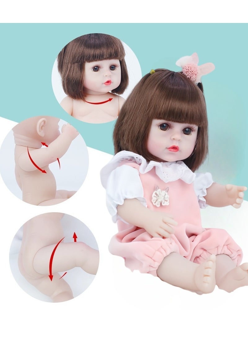 Reborn Baby Doll,38cm Simulation Baby Doll With Pacifier, Bottle, Diaper And a Set of Clothes,Can Drink Water And Pee，Soft and Pinchable，Limbs And Head Can Rotate. Suitable for Birthday Gifts for Children/Kindergarten Toys.