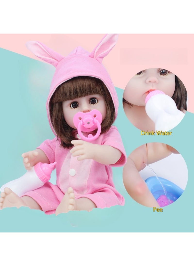 Reborn Baby Doll,38cm Simulation Baby Doll With Pacifier, Bottle, Diaper And a Set of Clothes,Can Drink Water And Pee，Soft and Pinchable，Limbs And Head Can Rotate. Suitable for Birthday Gifts for Children/Kindergarten Toys.