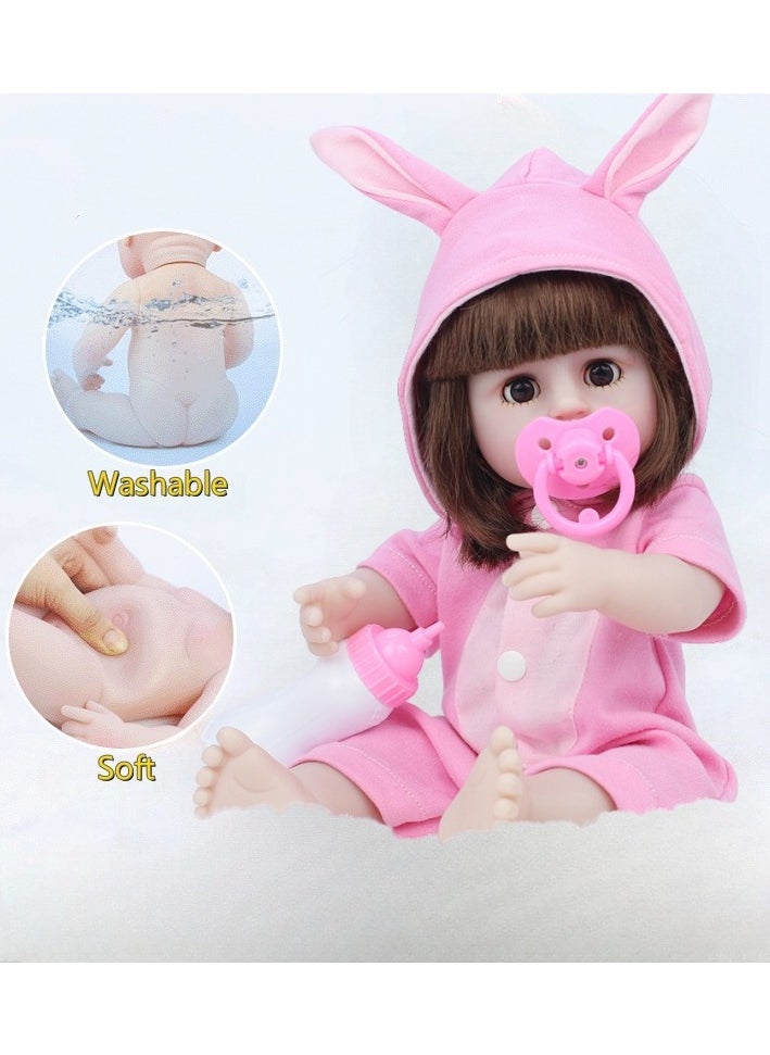 Reborn Baby Doll,38cm Simulation Baby Doll With Pacifier, Bottle, Diaper And a Set of Clothes,Can Drink Water And Pee，Soft and Pinchable，Limbs And Head Can Rotate. Suitable for Birthday Gifts for Children/Kindergarten Toys.