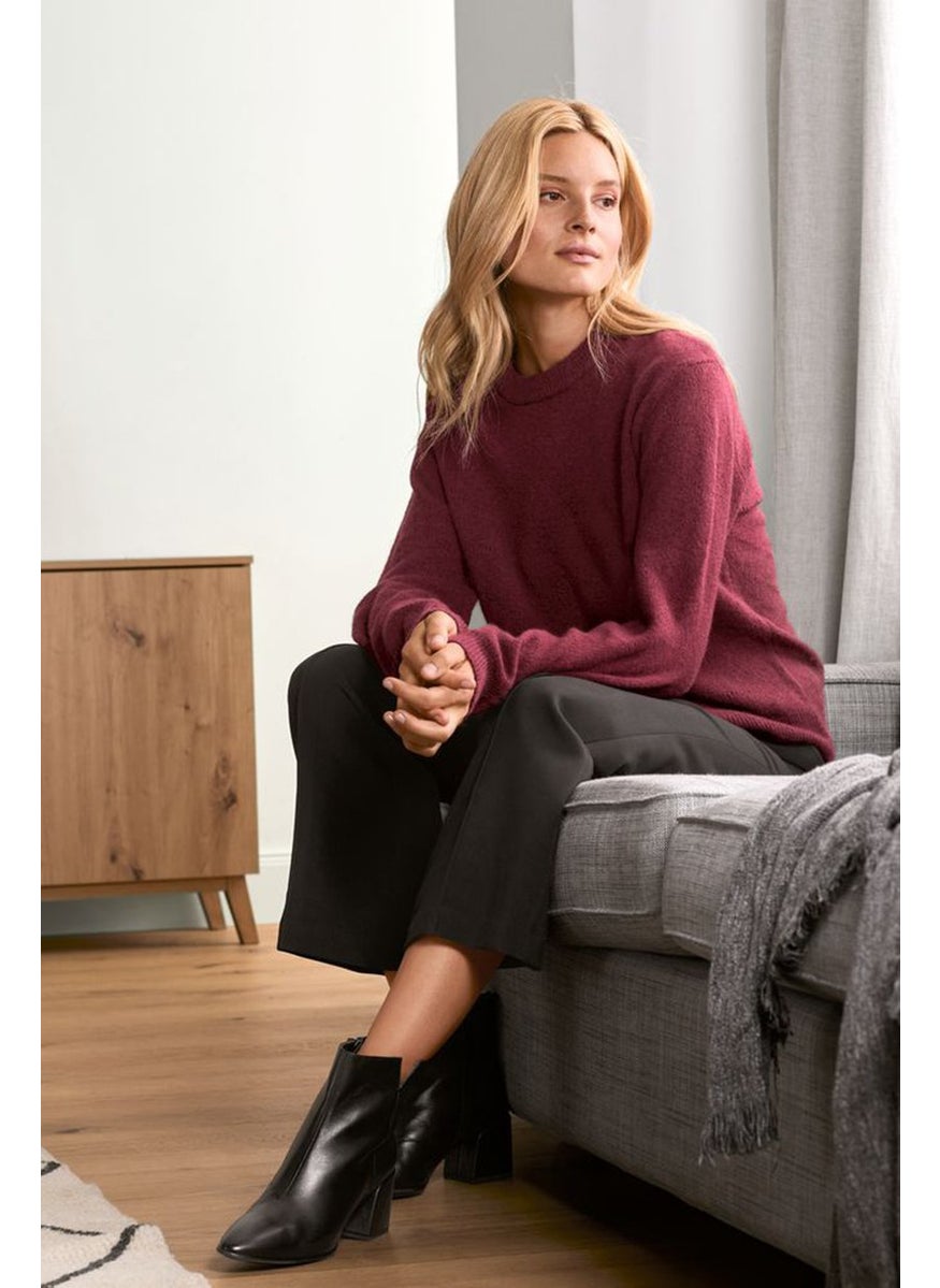 Women Crew Neck Long Sleeve Knitted Sweater, Maroon