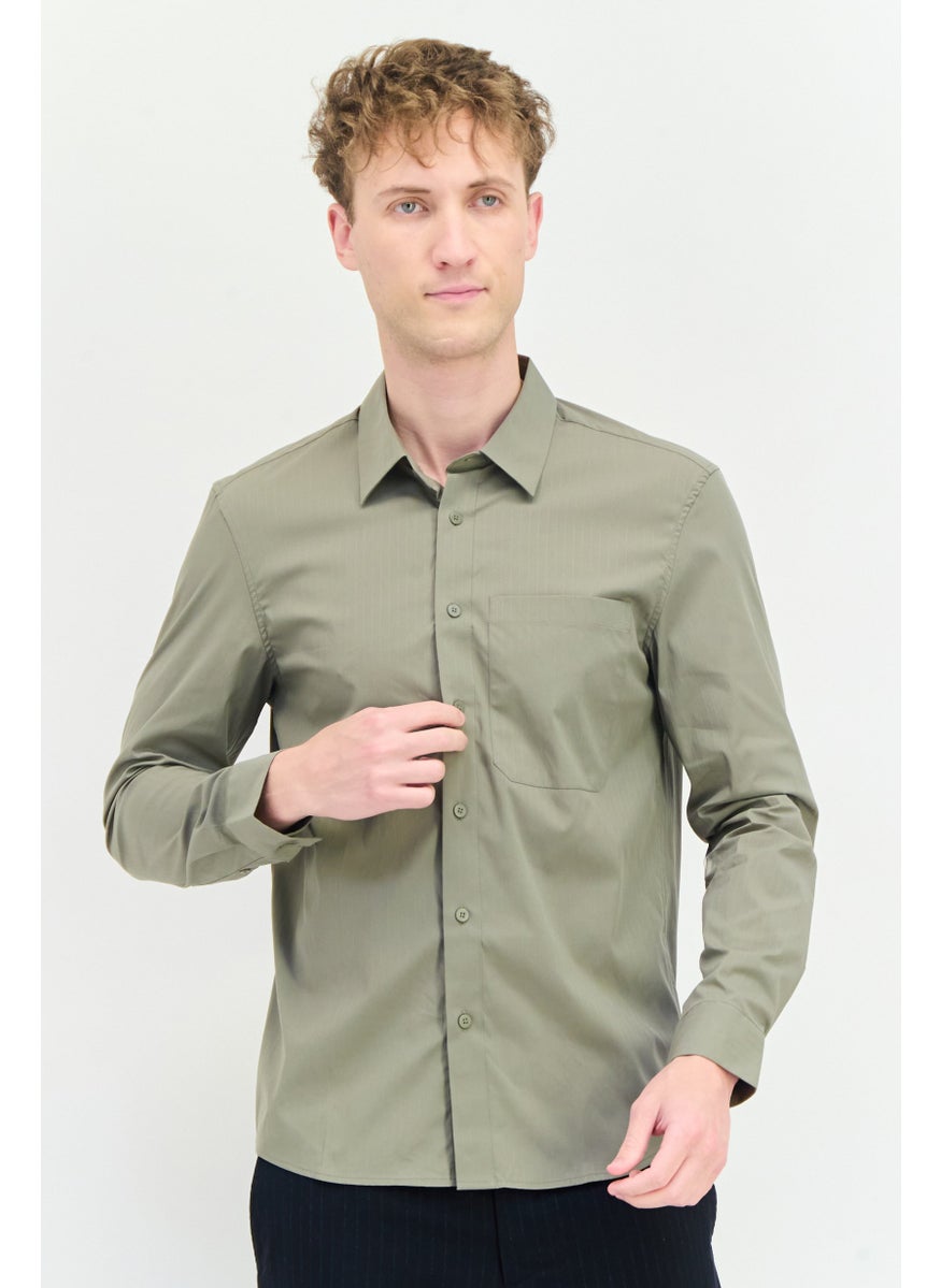 Men Regular Fit Solid Long Sleeves Casual Shirt, Dark Green