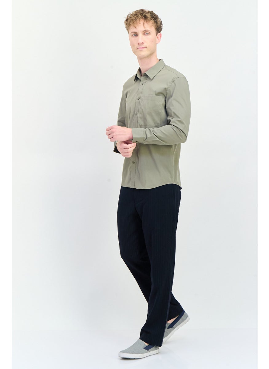 Men Regular Fit Solid Long Sleeves Casual Shirt, Dark Green