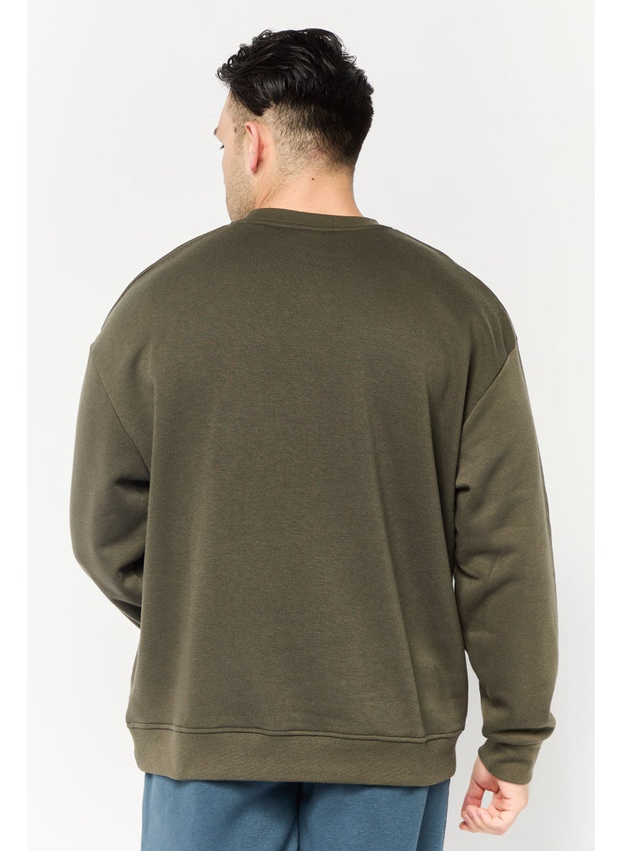 Men Sportswear Fit Long Sleeve Outdoor Sweatshirt, Dark Olive