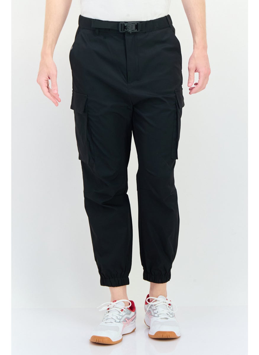 Men Loose Fit Solid Cargo Pants, Black