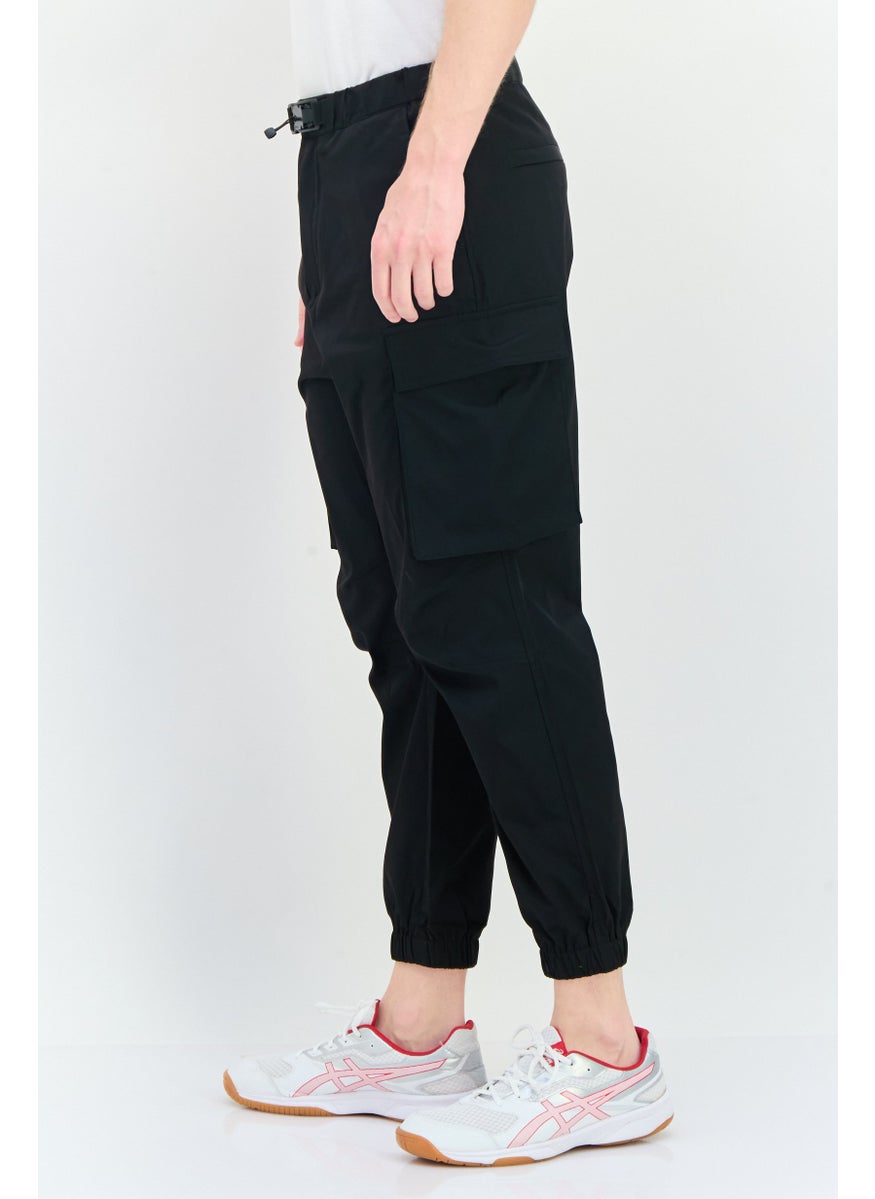 Men Loose Fit Solid Cargo Pants, Black