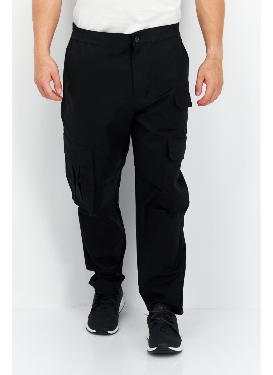 Men Regular Fit Solid Cargo Pants, Black