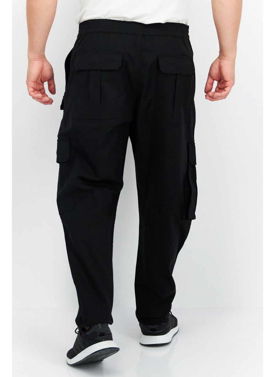 Men Regular Fit Solid Cargo Pants, Black