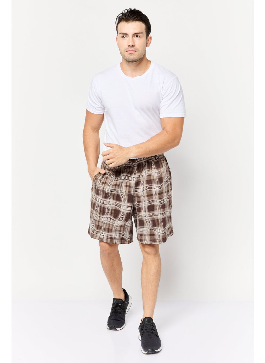 Men Sportswear Fit Outdoor Shorts, Multicolor