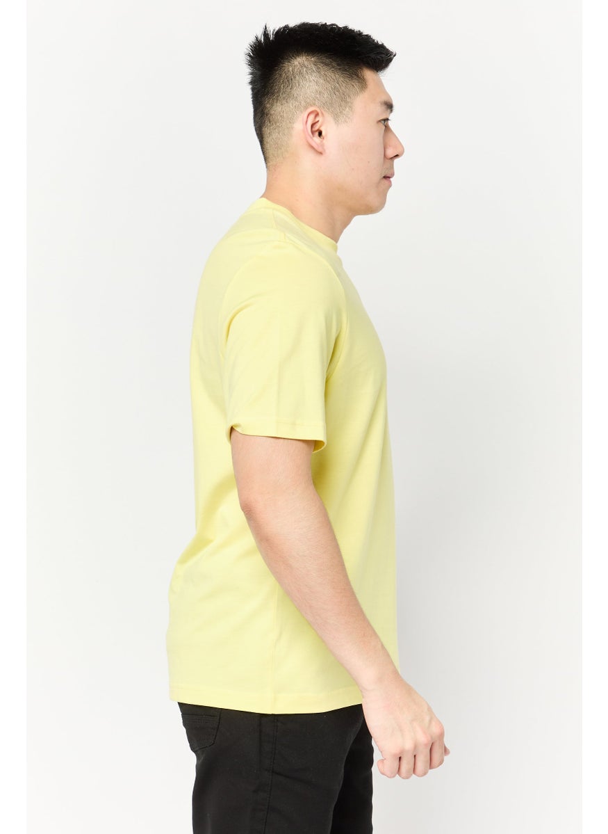 Men Crew Neck Short Sleeves Grapih Print T-Shirt, Yellow