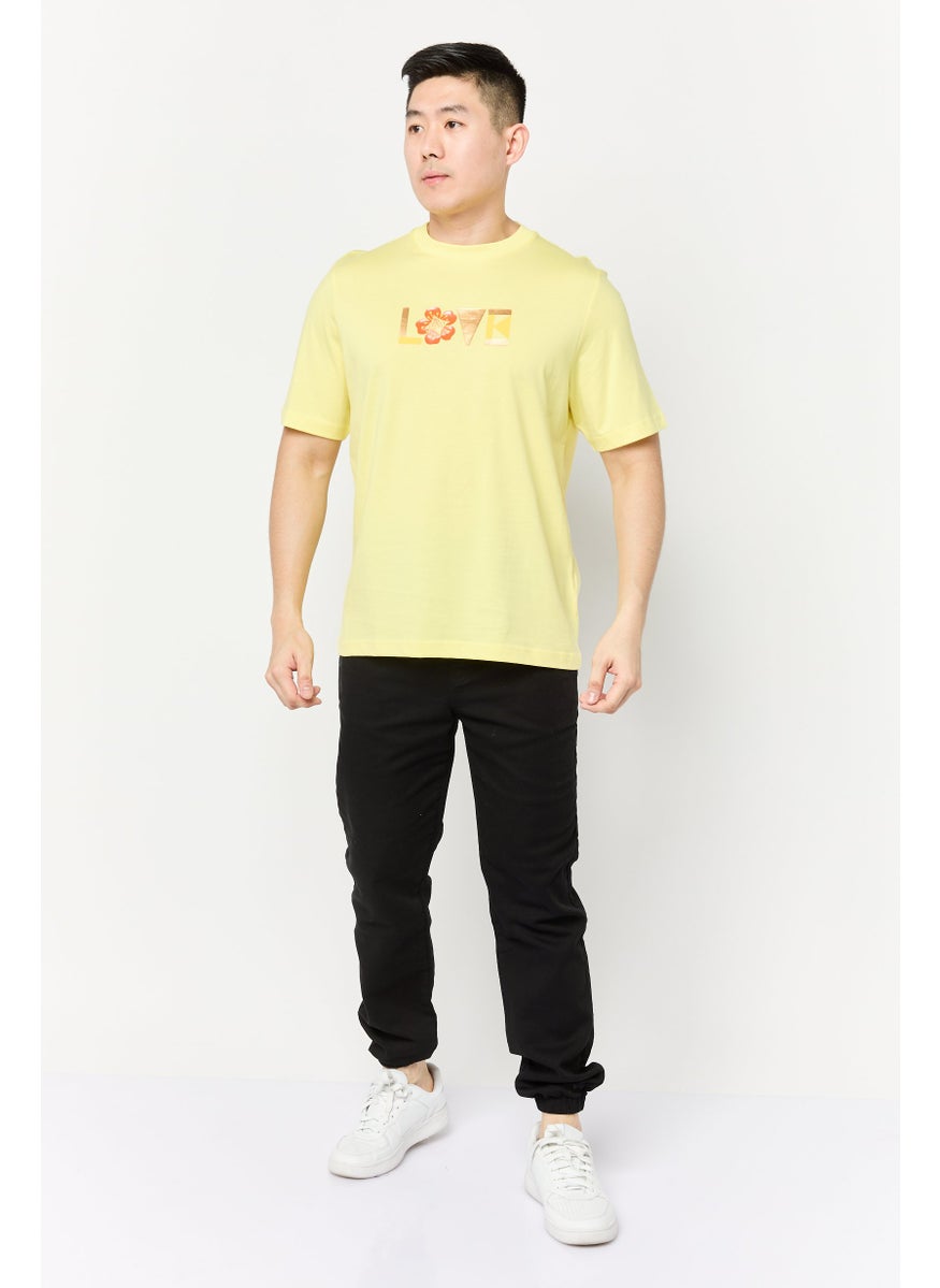 Men Crew Neck Short Sleeves Grapih Print T-Shirt, Yellow