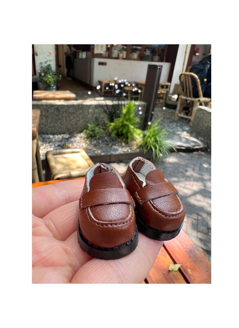 17cm Labubu Macaron Figurine Keychain Small brown leather shoes (excluding dolls)