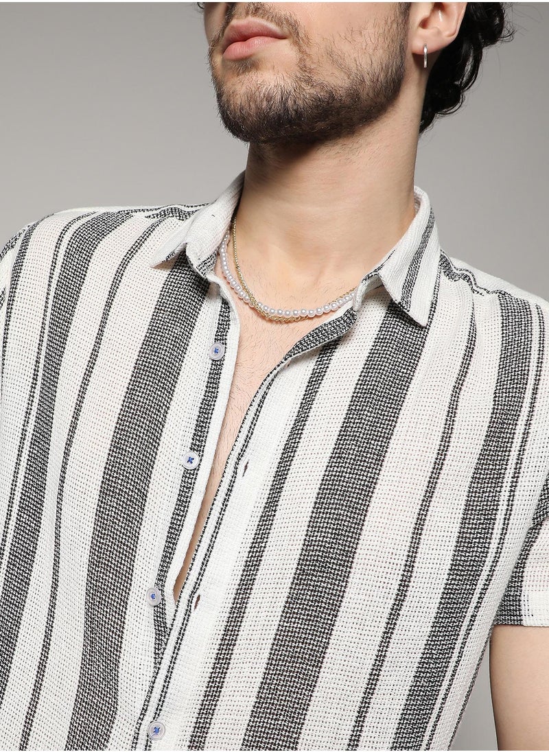 Men's White & Grey Unbalanced Striped Woven Shirt