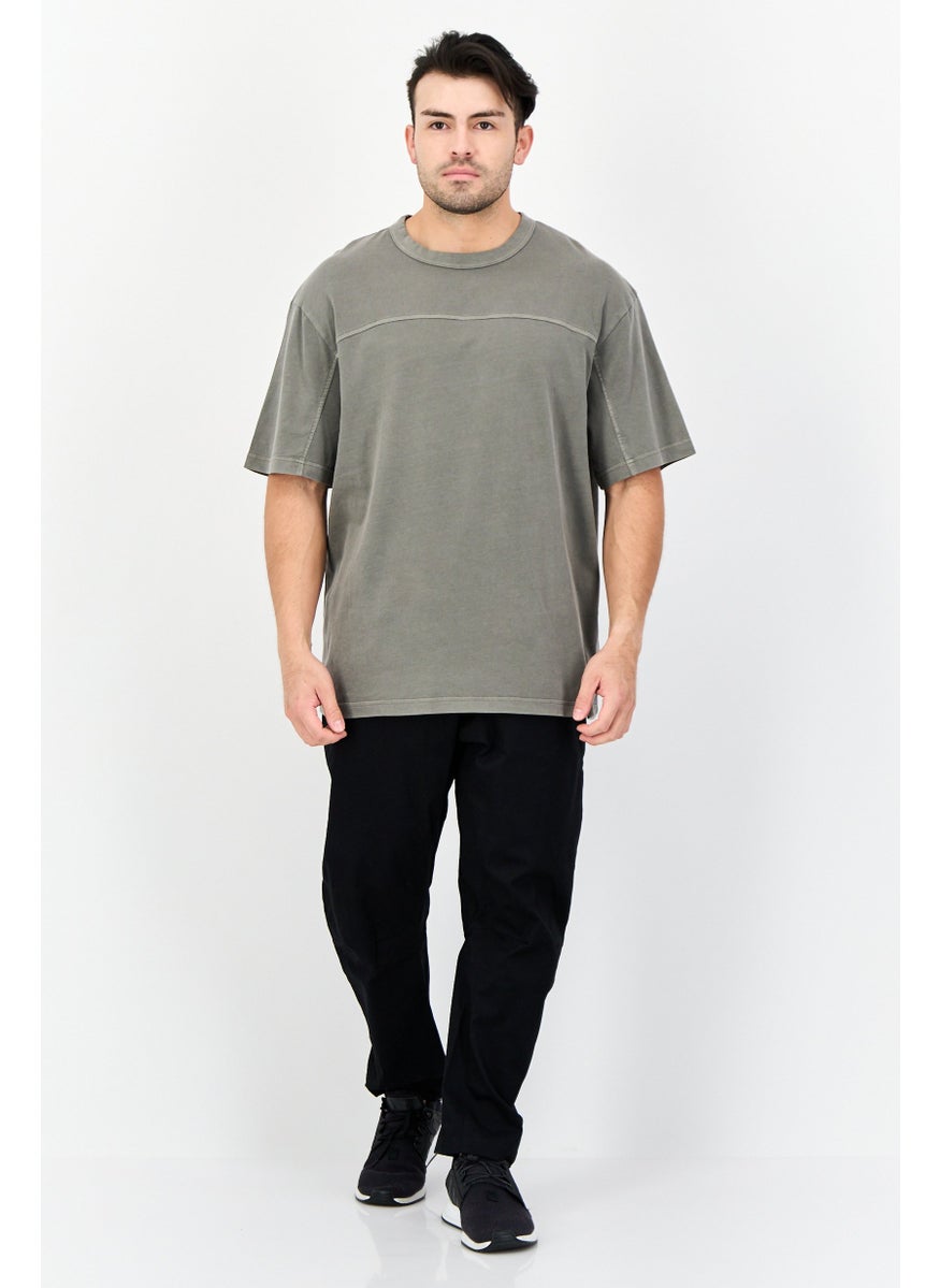 Men Sportswear Fit Short Sleeve Outdoor T-shirt, Grey