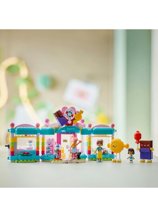 Friends Heartlake City Sweet Shop Set, Creative Learning Toy for Kids, with 2 Mini Dolls, a Micro Doll and a Pet Cat Figure, Birthday Gift for 6 Plus Year Old Girls 42649 (376 pieces)
