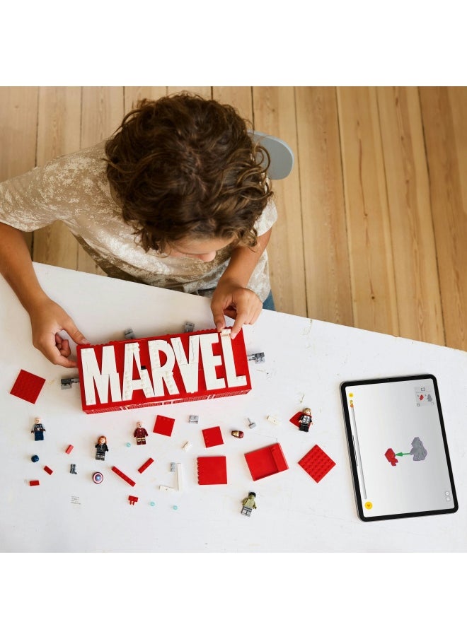 Marvel: MARVEL Logo & Minifigures - Super-Hero Building Toy with 5 Characters incl. Iron Man, Thor, Black Widow & Hulk - Avengers Gift for 12+ Year Old Boys, Girls & Teens 76313 (931 pieces)