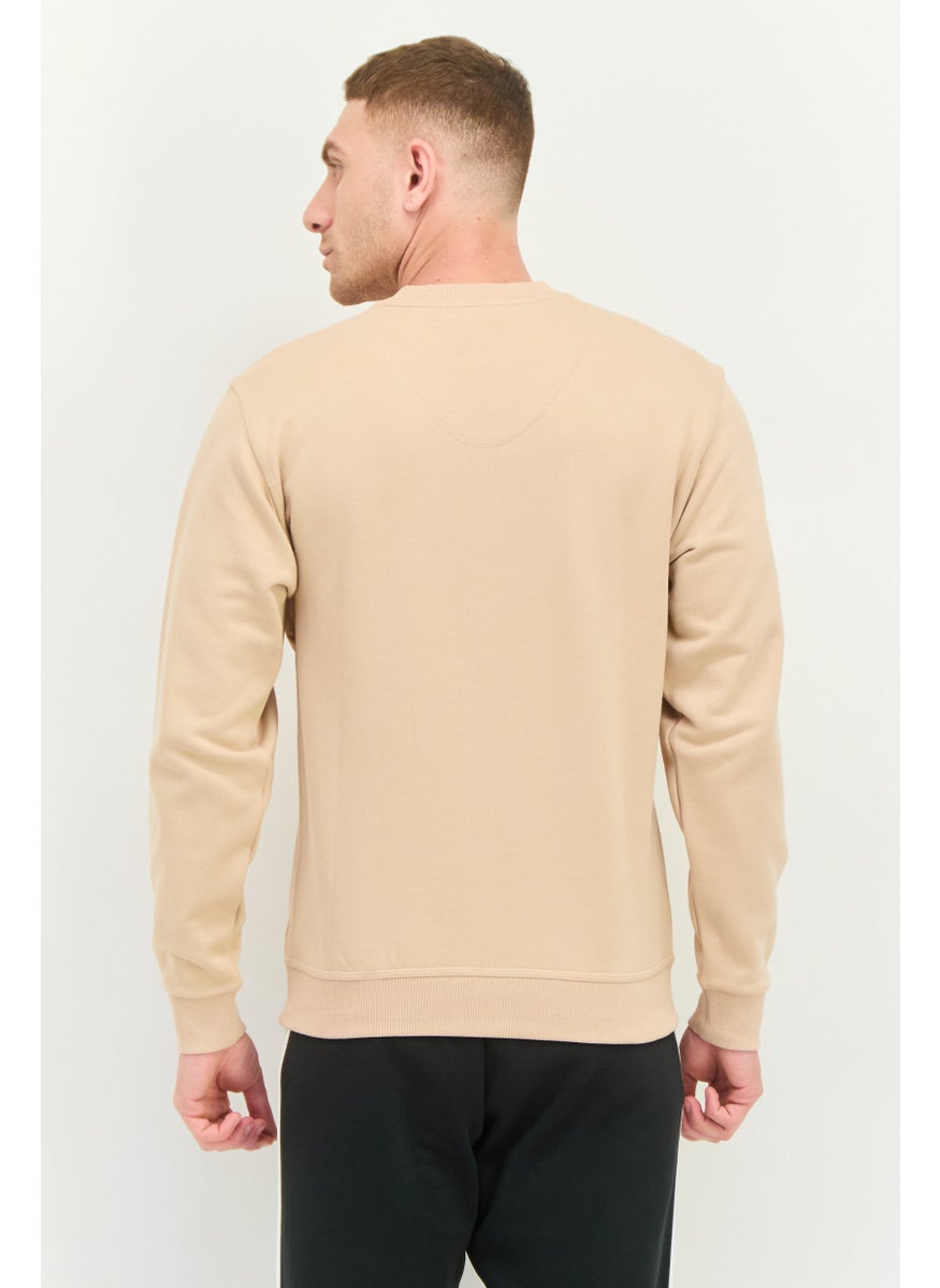 Men Sportswear Fit Long Sleeve Outdoor Sweatshirt, Beige
