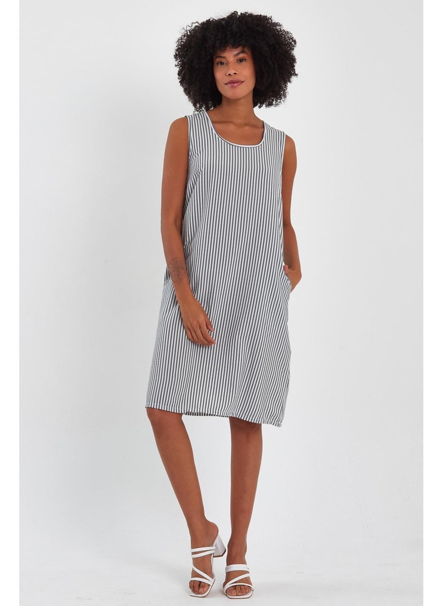 Basic Dress with Pockets (B23-00125)