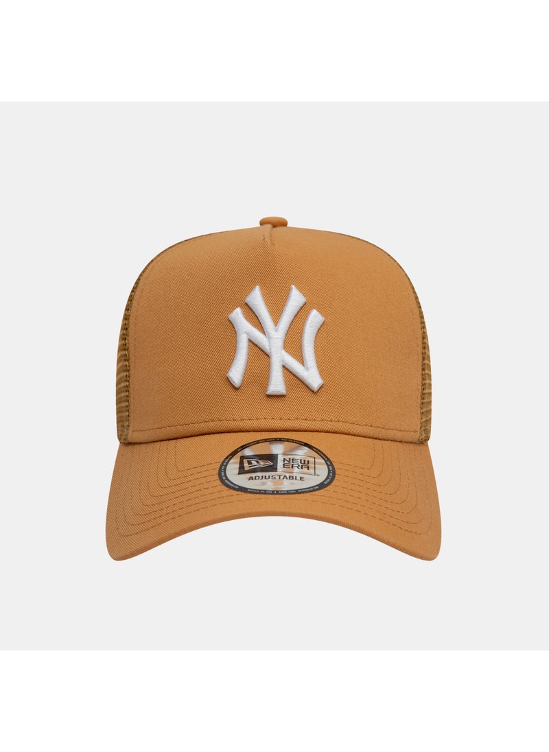 Men's MLB New York Yankees League Essential 9FORTY Trucker Cap
