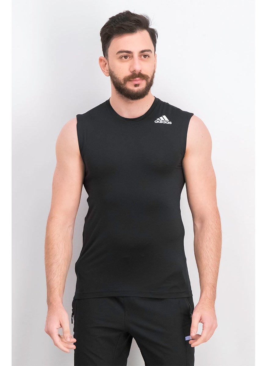 Men Sportwear Fit Training Tee, Black