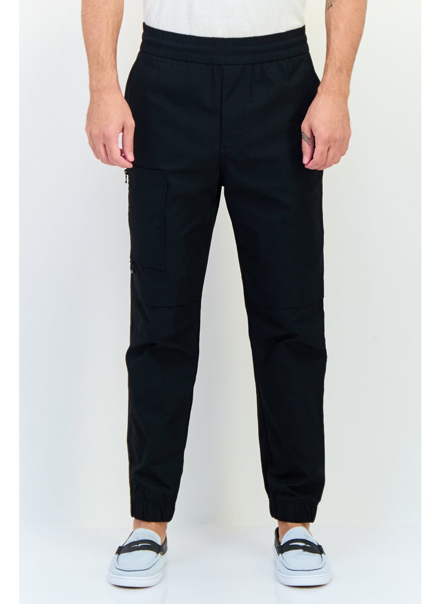 Men Regular Fit Solid Cargo Pants, Black