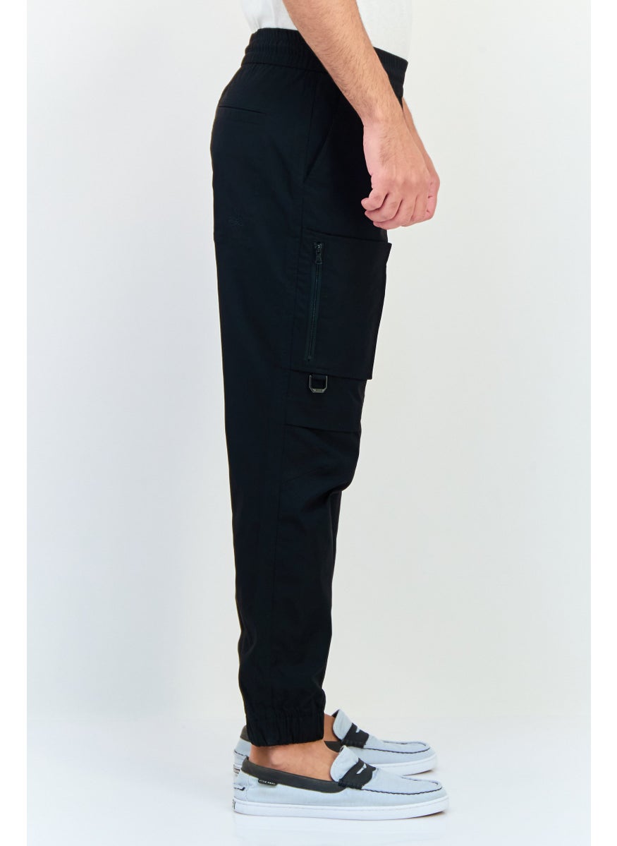 Men Regular Fit Solid Cargo Pants, Black