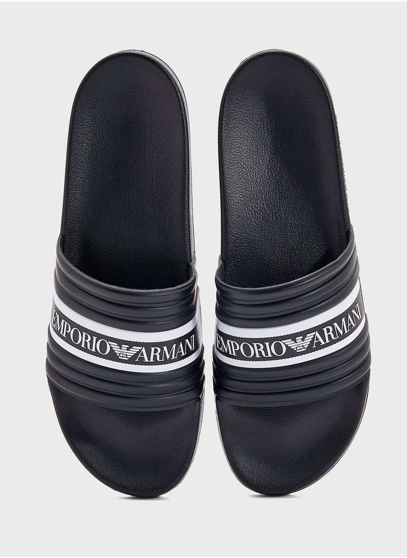 T04-SHOES BEACHWEAR