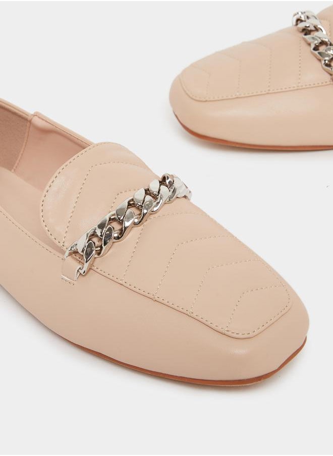 Quilted Chain Trim Casual Shoes