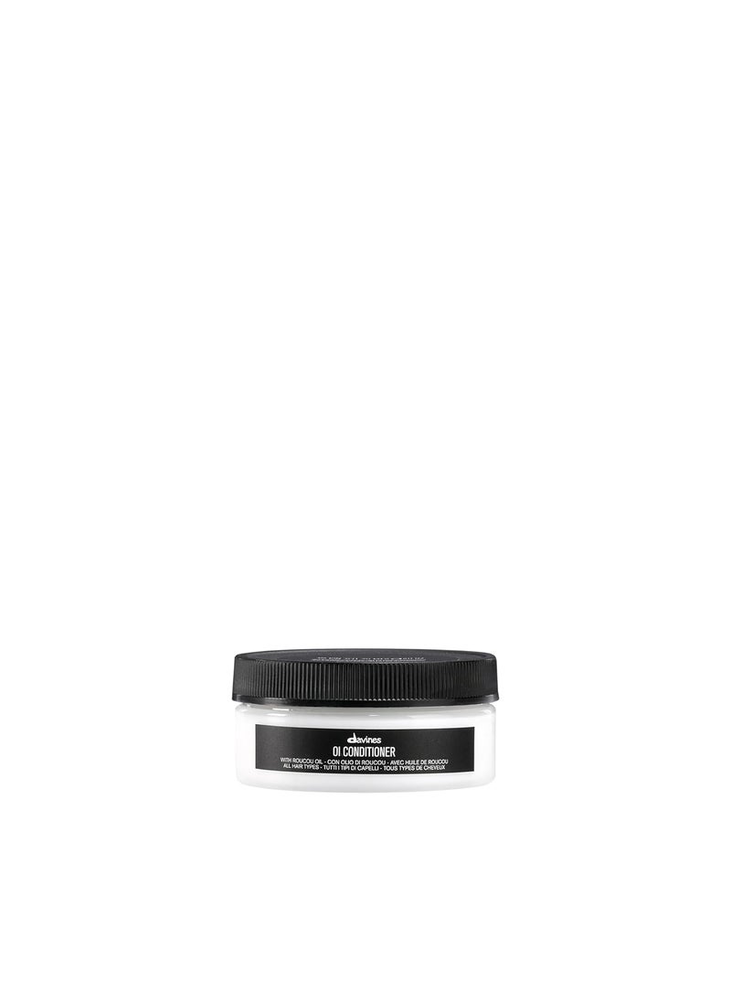 Davines OI Conditioner, Smoothing Conditioner For Normal Hair And All Hair Types, Softens And Restores Chemically Treated Hair