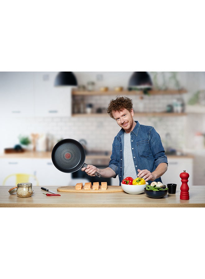 TEFAL Frying Pan | UNLIMITED Frypan 28 cm | Scratch resistance | 100% safe non stick coating | Thermo signal™ | Perfect searing | Made in France | Induction | 2 Years Warranty | G2550602 Black Extra Deepcm