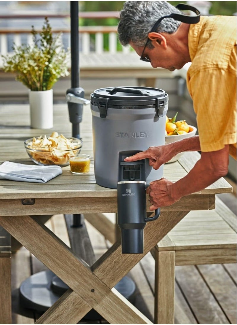 Stanley Quencher H2.0 FlowState Stainless Steel Vacuum Insulated Tumbler with Lid and Straw for Water, Iced Tea or Coffee, Smoothie and More, Black,40 oz