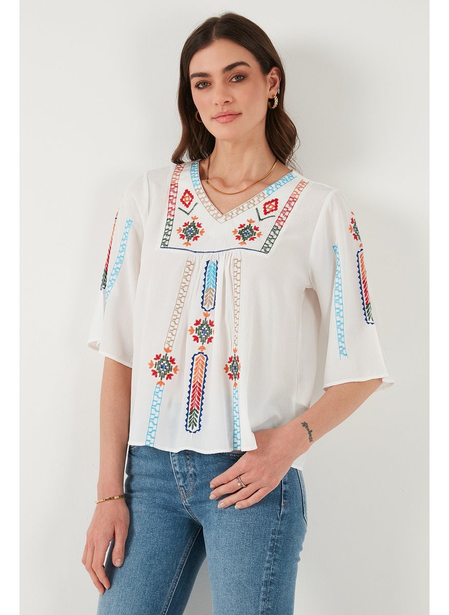 Cotton Regular Fit Embroidered Blouse Women's BLOUSE 611BZ0247