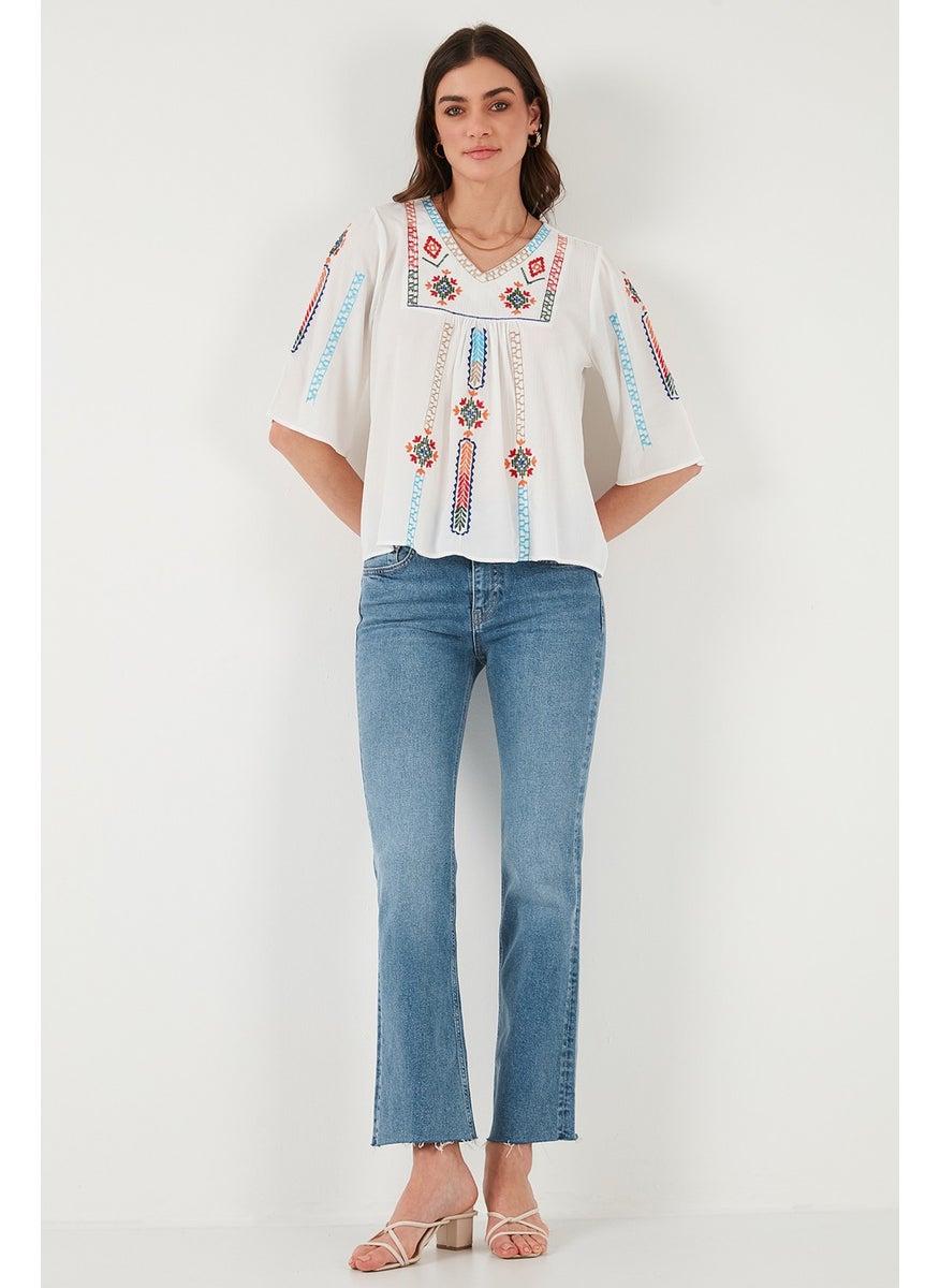 Cotton Regular Fit Embroidered Blouse Women's BLOUSE 611BZ0247