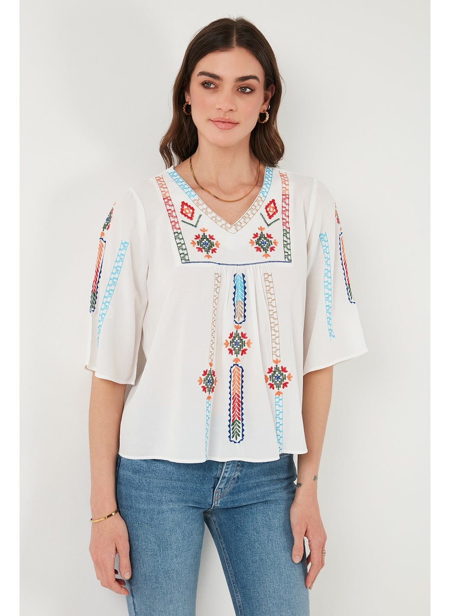 Cotton Regular Fit Embroidered Blouse Women's BLOUSE 611BZ0247